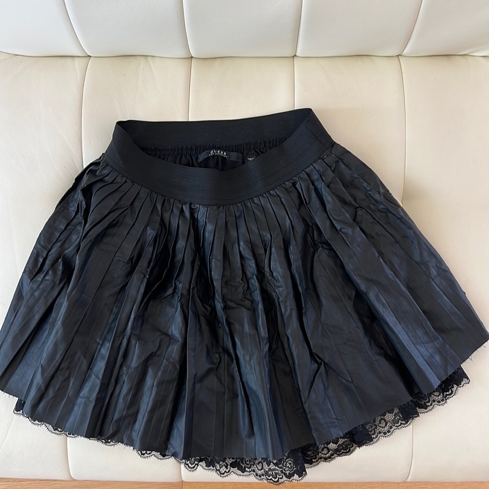 Guess faux  Black leather skirt with pleats and bottom black  lace